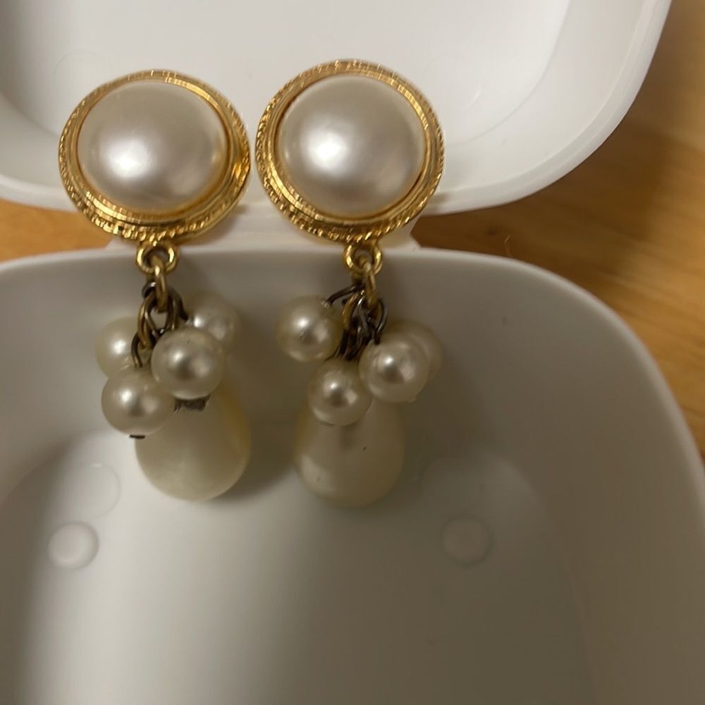 Gorgeous pearl earrings   